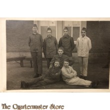 Foto 7 soldaten in werkkleding 1918