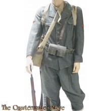 Italiaanse jas en broek manschappen Alpini 1940/43 (Italian WW2 EM tunic and breeches mountaintroops)