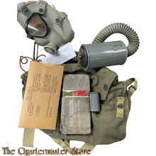 US Army M6 Lightweight Service gasmask with bag WW2