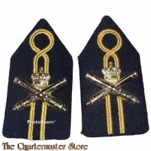 Kraag emblemen Artillerie Opleiding KMS 