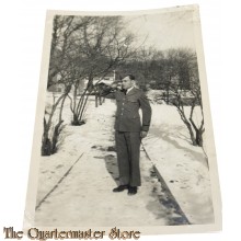 WW2 original Photo US Soldier saluting