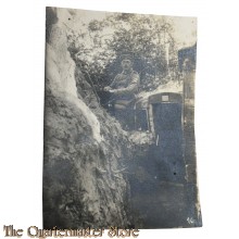 Photo 1915 Deutscher Soldat im Laufgraben (Aissne)