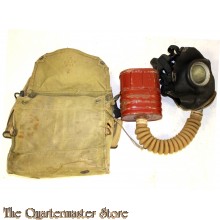 Gasmaskbag MK VI with mask (Gasmaskertas MK VI met gasmasker en extra's CANADA)