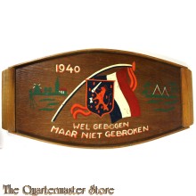 Dienblad 1940 gebogen maar niet gebroken