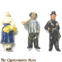 3x WhW Spende abzeichen ceramic Figuren (3 x Donation item WhW ceramic figures)