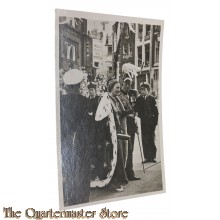 Ansicht - HKH juliana en ZKH Bernhard  verlaten de kerk na inhuldiging 6 sept 1948