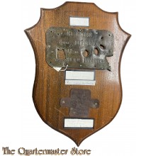 France - WW1 wooden wall plaque with 2 brass grave markers 