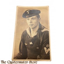 Photo Studioportret Kriegsmarine soldat mit minenklarungsabzeichen 