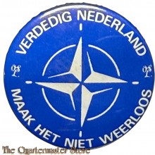 Button NAVO Verdedig Nederland , maak het niet weerloos 