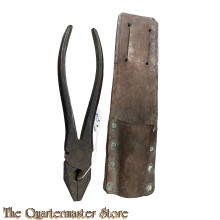 France - 1916 wirecutter with pouch 