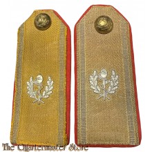 Epauletten Ceremoniële Tenue met goudgalon bekleed met bolkop knoop vv esculapen medische dienst