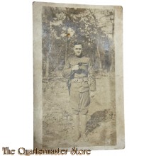 Studiophoto WW1 soldier US Army with Revolver