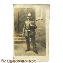 Postkarte / Studio photo 1914 Deutscher Soldat mit Pickelhaube 