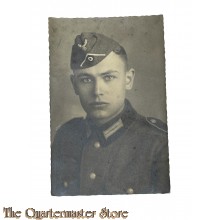 Photo Studioportret WH Soldat mit Feldmutze 1942