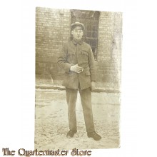 Photo 1918  Deutscher Soldat rauchend