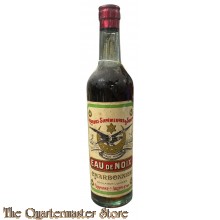 France - WW1 bottle  "Eau de Noix Charbonnier"