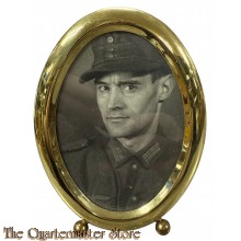 Framed portret of Wehrmacht soldier with M43 cap 