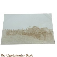 (Feld) Postkarte/Studiophoto 1917 Gruppe Deutsche Soldaten bei eine Gulashkanone