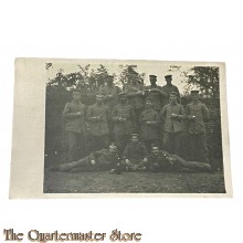 Postkarte/Studio photo 1915 Gruppe Deutsche Soldaten 28 Res Div 