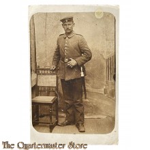 Postkarte / Studio photo 1914 Deutscher Soldat mit Seitengewehr 