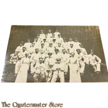 (Feld) Postkarte/Studiophoto 1915 Gruppe Deutsche Soldaten im Reserve Lazarett 