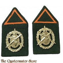 Kraag emblemen Regiment Geneeskundige Troepen opleiding Reserve Officier