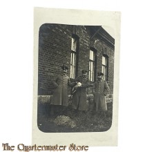 Postkarte / Studiophoto 1916 3 Unteroffiziere mit Abendessen