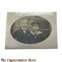 Postkarte 1915 2 Bruder 1 in Matrozen Uniform Kreuzer