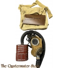 Canada -  Gasmaskbag MK VI with gasmask MK V (Canadese Gasmaskertas MK VI met gasmasker MK V)