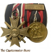 Doppelspange Kriegsverdienstkreuz mit Schwertern und Anschluss medaille 