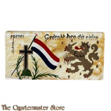 Keramische herdenkingsplaquette voor hen die vielen 10 mei 1940 