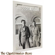 Photo WW2 US Army 2 GI’s 1944 Dodge City 