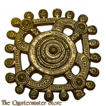 (WHW) Badge  (Winter Relief Organisation tinnie)