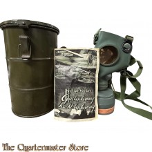 Burgerbescherming gasmasker Vredestein in blik (Civil defence gasmask in metal container)