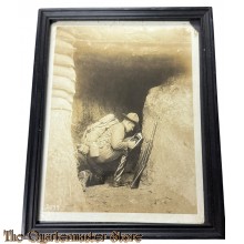 Framed large (Press) Photo of WW1 US soldier wearing M1912 campaignhat lightning a Torchlamp