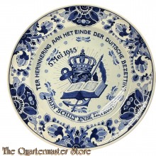 Wandbord Ter Herinnering Aan Het Einde Der Duitsche Bezetting – Mijn Schilt Ende Betrouwen 5 Mei 1945