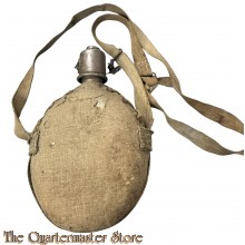 Japan - WW2 Canteen with cover and shoulderstrap 