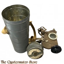 Belgium - Civil defence gasmask L 702 in metal container (Burgerbescherming gasmasker L702  in blik)