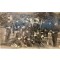 Foto groep in net tenue met sabels gepresenteerd 1910