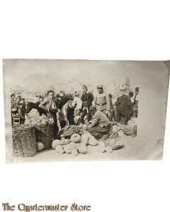 Carte Postal 1914-18 Balkan style market with soldier (Feldpost)