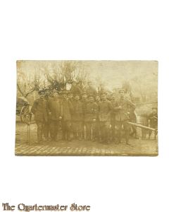 Photo 1918  German soldiers posing in front of a wheelcart