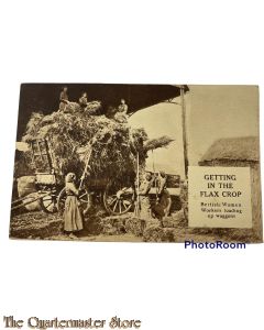 Postcard 14-18  Getting in the flax crop, British women Workers loading up waggons