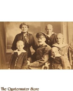 Photo (Postkarte) 1915 Soldat mit Frau und Kinder