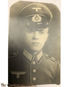 Studio portret WH soldier with visorcap