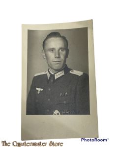 Studio photo WH Offizier mit Orden  (Studio photo high decorated WH )