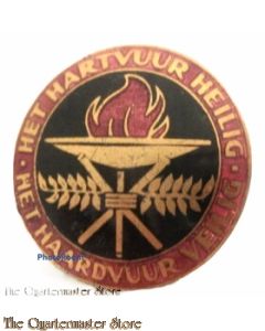 Draaginsigne De Nationaal-Socialistische Vrouwenorganisatie (NSVO)  (NSB NSVO WOMEN BADGE, ''Het Hartvuur Heilig,Het Haardvuur veilig'')