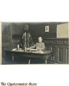 (Feld) Postkarte WK 1 Deutscher Offizier im Buro 1917