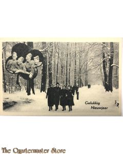 Prent briefkaart  mobilisatie 1940 Gelukkig nieuwjaar 4 dames in het bos met kleine foto 4 soldaten