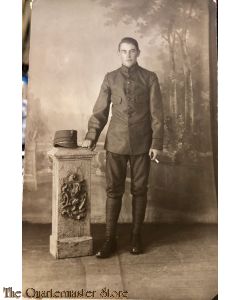 Studio portret infanterie soldaat met kepie
