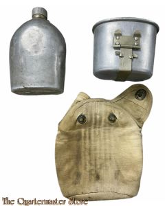 Veldfles M1910 met beker en cup (Canteen M1910 with cover and cup)